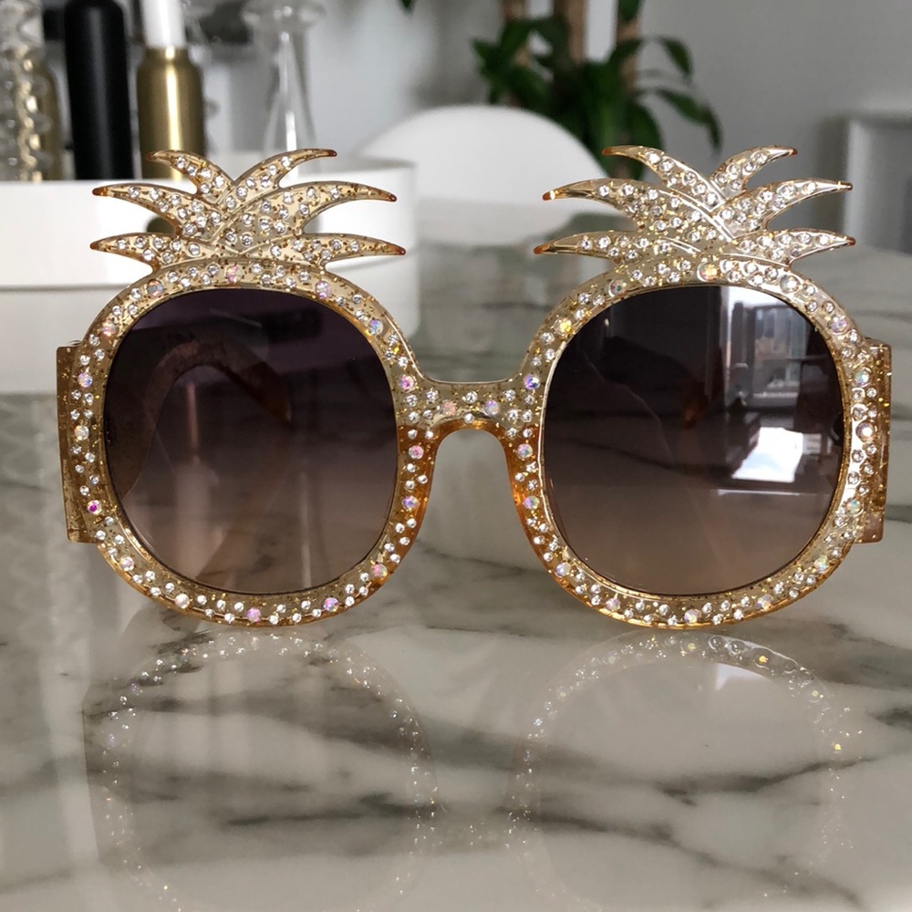 Pineapple shaped sunglasses
